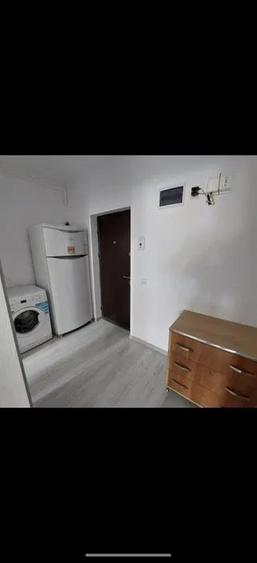 Garsonieră decomandată în Berceni
