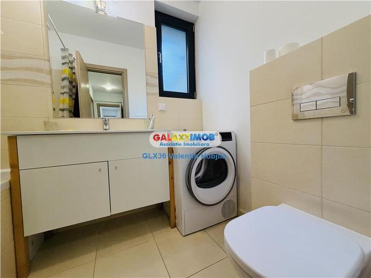 Apartament cu 3 camere semidecomandat, mobilat în Băneasa