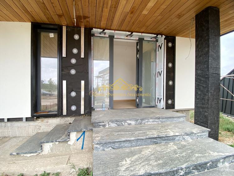 Casă individuală cu 5 camere cu Teren 560 Mp în Corbeanca