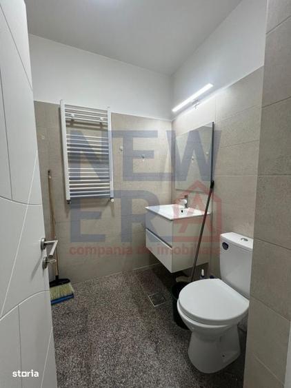 Apartament cu 2 camere decomandat, mobilat în Central