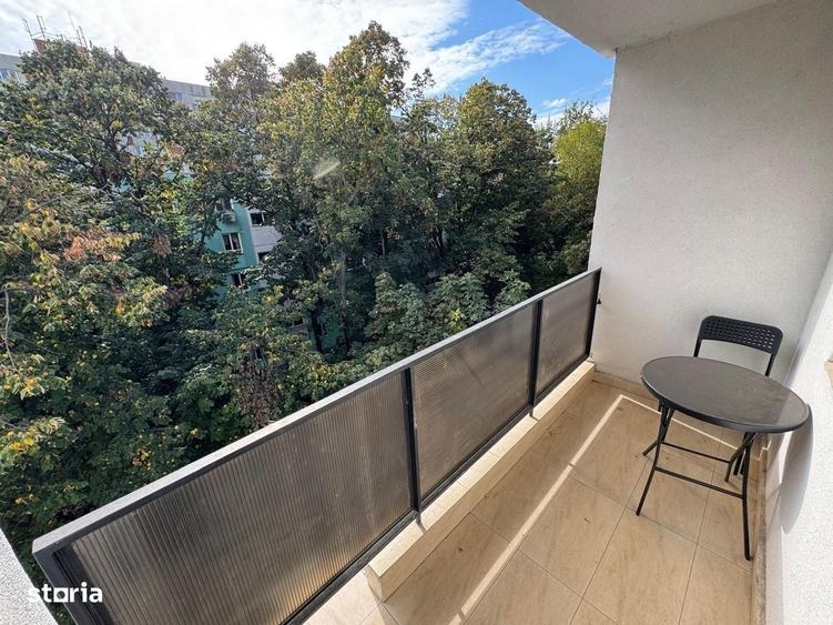 Apartament cu 4 camere decomandat în Central