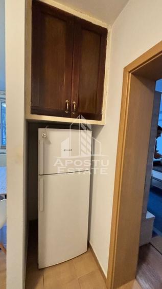 Apartament cu 2 camere semidecomandat, mobilat în Complex Studențesc