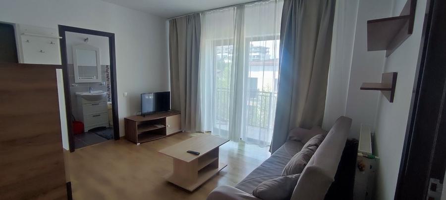 Apartament cu 3 camere decomandat în Bună Ziua