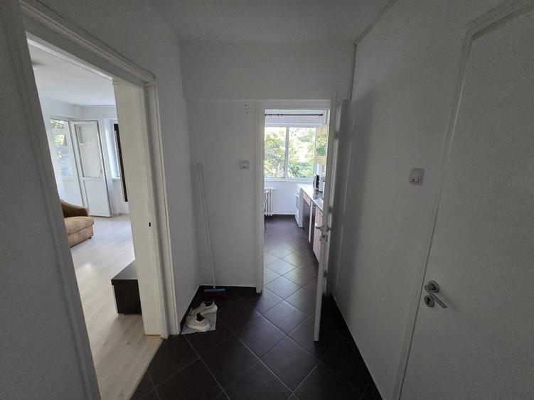 Apartament cu 2 camere decomandat în 1 Mai