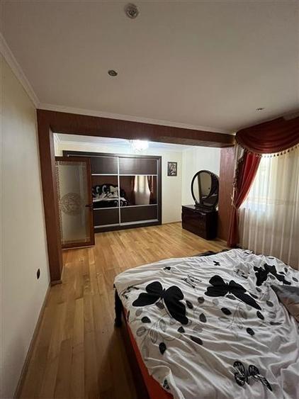 Casă individuală cu 5 camere cu Teren 464 Mp în Nord