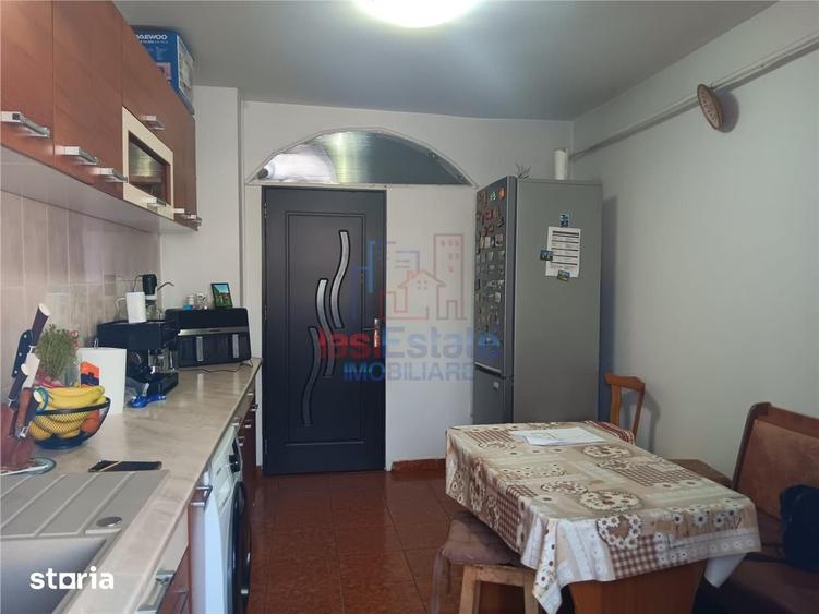 Apartament 3 camere 82mp Pacurari - Petru Poni - 6