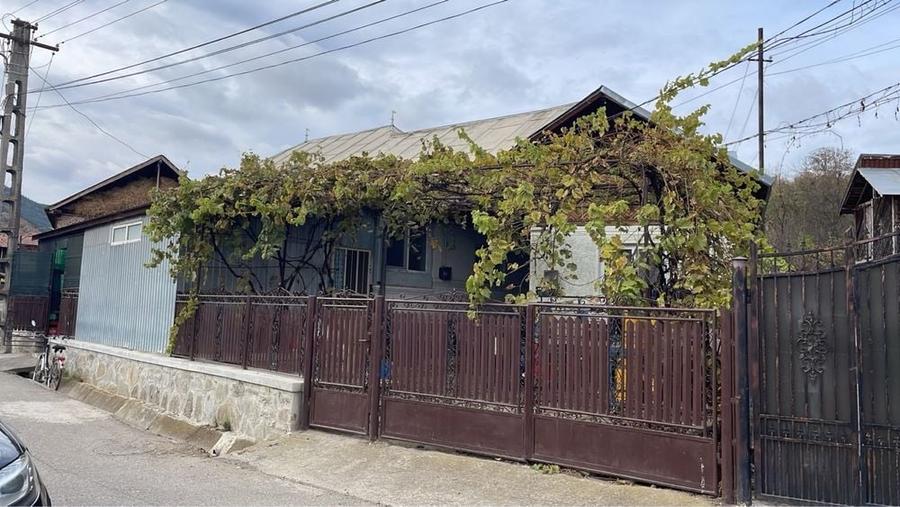 Casă cu 4 camere în Starchiojd