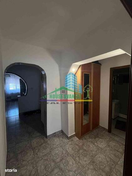 Apartament cu 3 camere decomandat în Brăilei