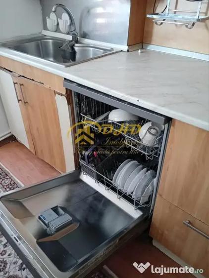 Apartament cu 3 camere decomandat în Păcurari