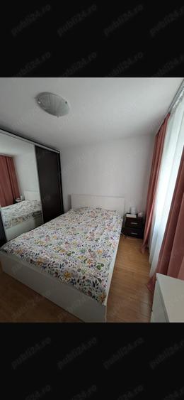 Apartament cu 3 camere decomandat în 1 Decembrie