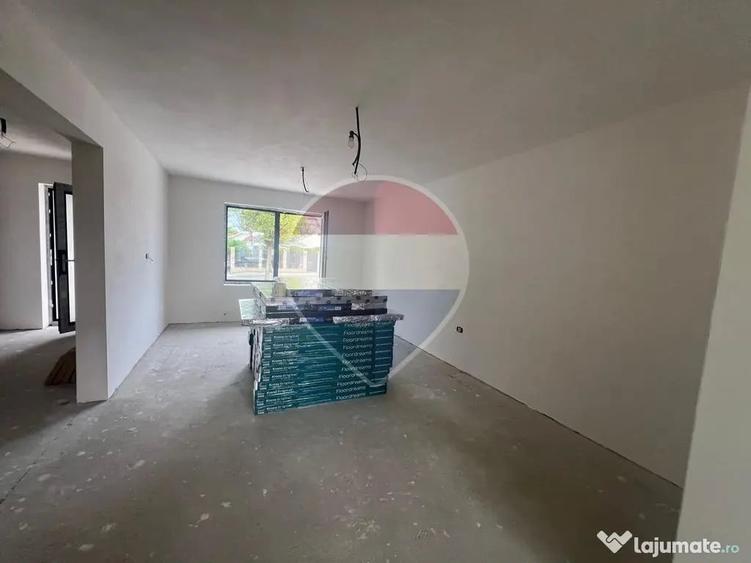 Casă cu 3 camere cu Teren 357 Mp în Ceardac