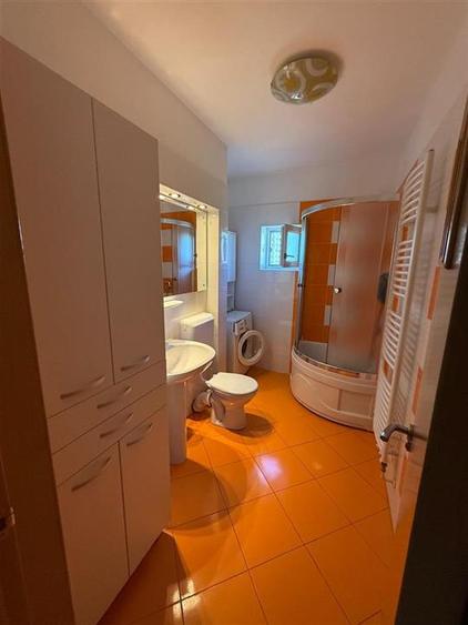 Apartament cu 2 camere decomandat în Triaj