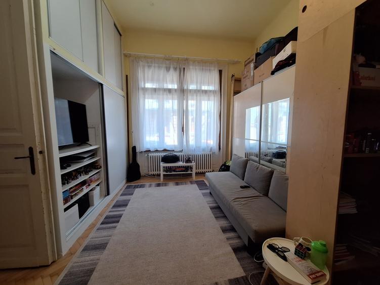 Apartament cu 4 camere circular, mobilat în P-ța Maria