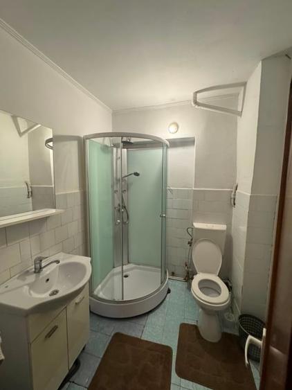 Apartament cu 3 camere decomandat, mobilat în Gară