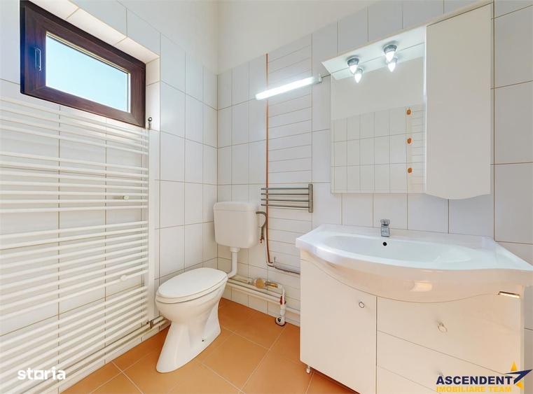 Casă cu 4 camere cu Teren 660 Mp în Rucăr