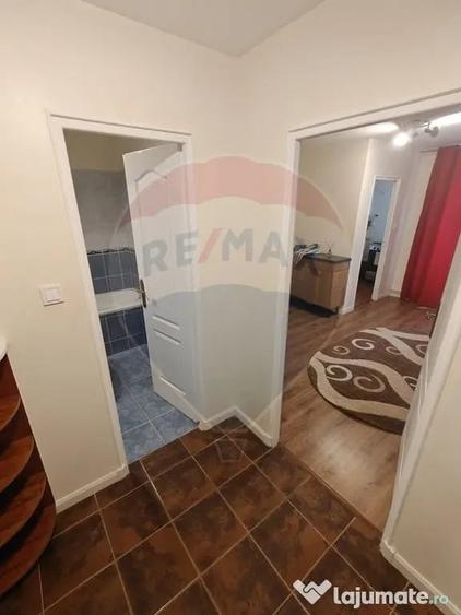 Garsonieră decomandată în Central