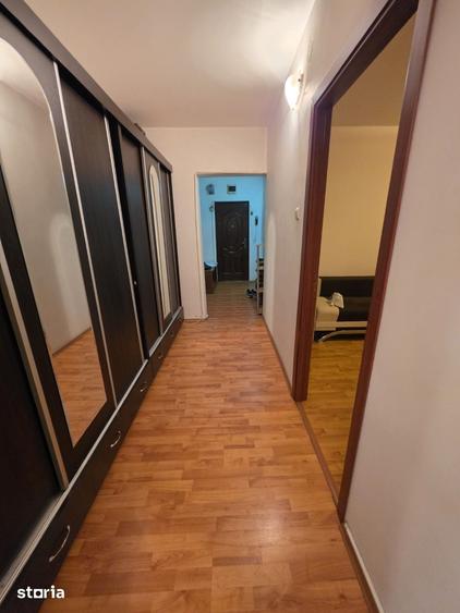 Apartament cu 3 camere decomandat în Dristor