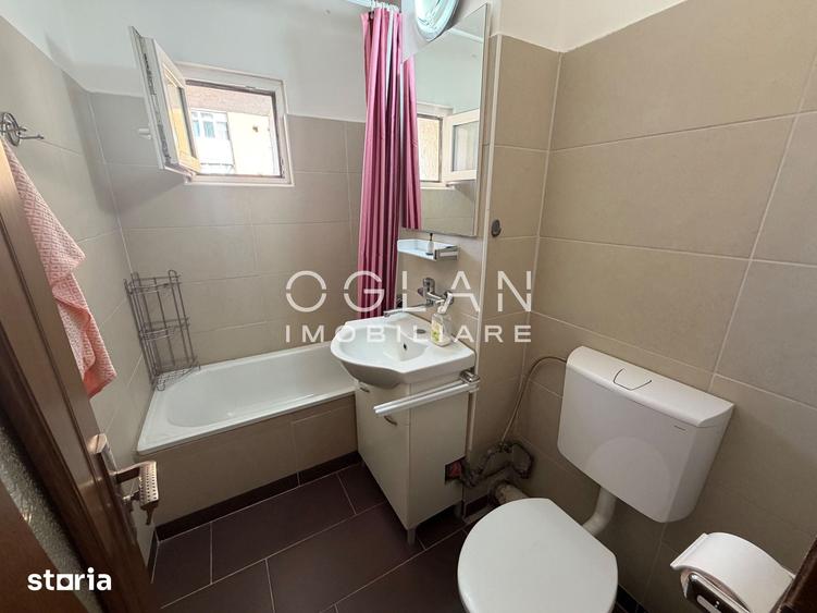 Apartament cu 3 camere decomandat în Vasile Aaron