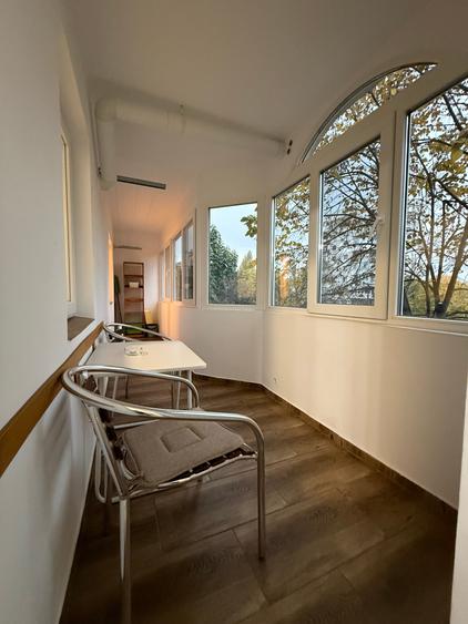 Apartament cu 2 camere decomandat în Trocadero