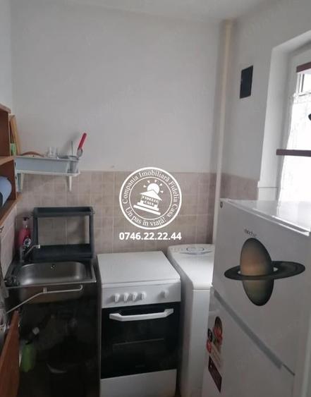 Garsonieră decomandată în Podu Roș