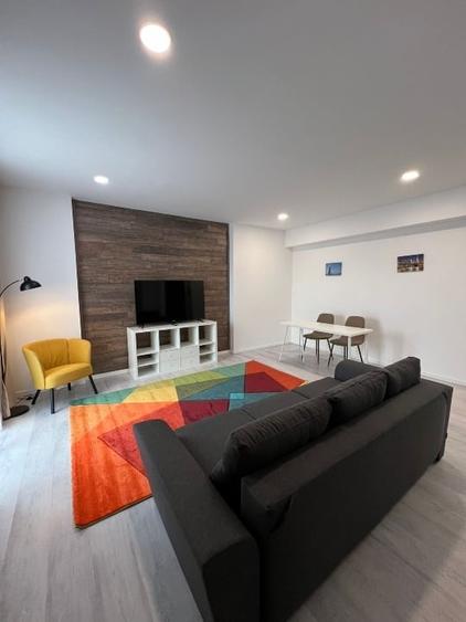 Apartament cu 2 camere decomandat, mobilat în Sisești