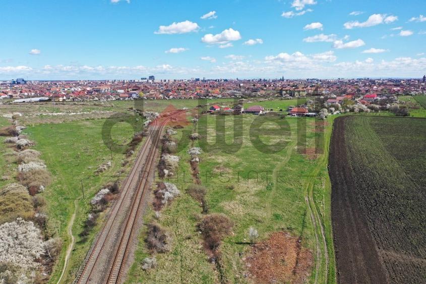 Teren agricol extravilan de 5913 mp, în Ronaț