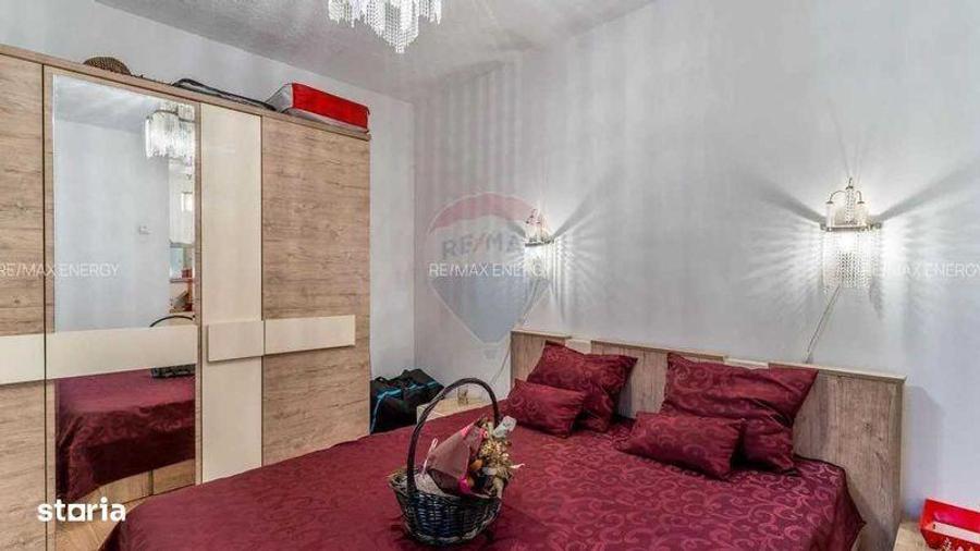 Casă cu 4 camere cu Teren 160 Mp în Călățele
