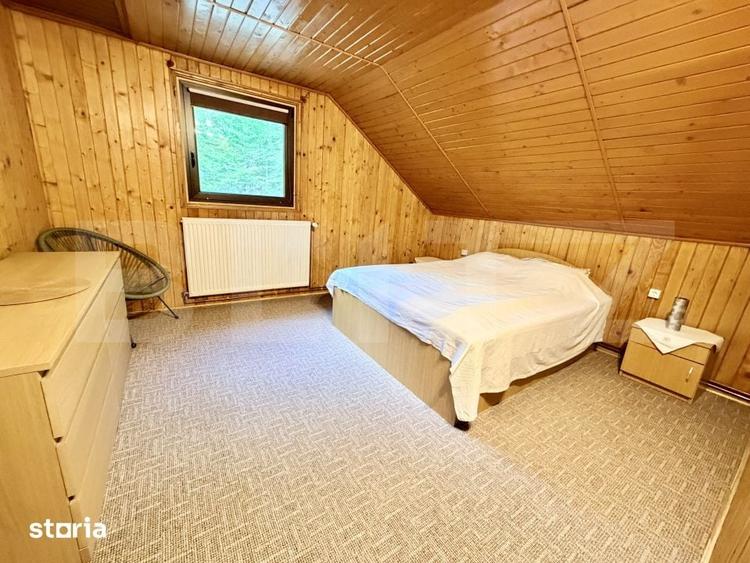 Casă cu 6 camere cu Teren 3000 Mp în Sălciua