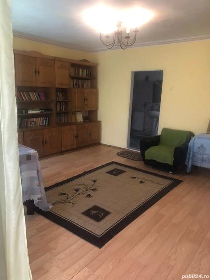 Casă cu 5 camere în Țigănești