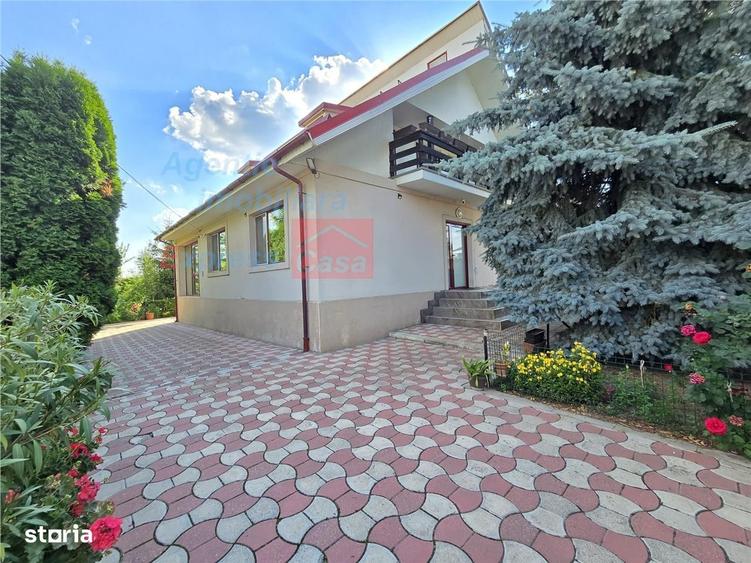 Casă cu 4 camere cu Teren 500 Mp în Dumești