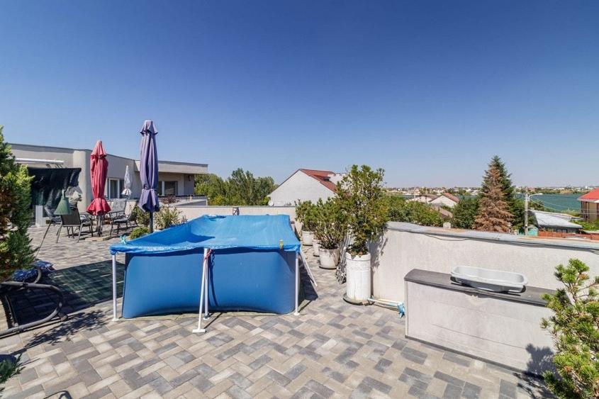 Casă individuală cu 7 camere cu Canalizare în 23 August (Cațelul)