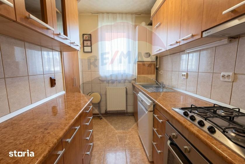 Apartament cu 3 camere decomandat în Central