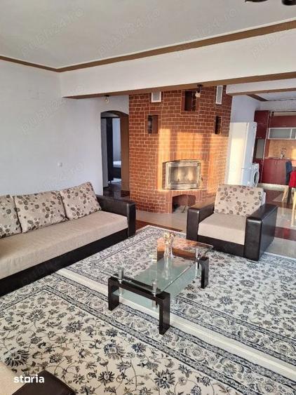 Apartament cu 3 camere decomandat, mobilat în Central