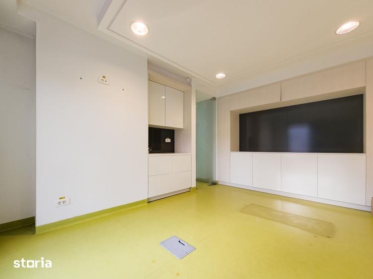 Casă cu 9 camere cu Teren 20 Mp în Central