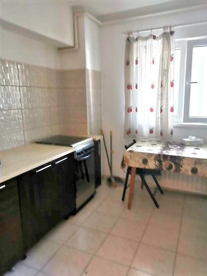 Apartament cu 2 camere semidecomandat, mobilat în Basarabia