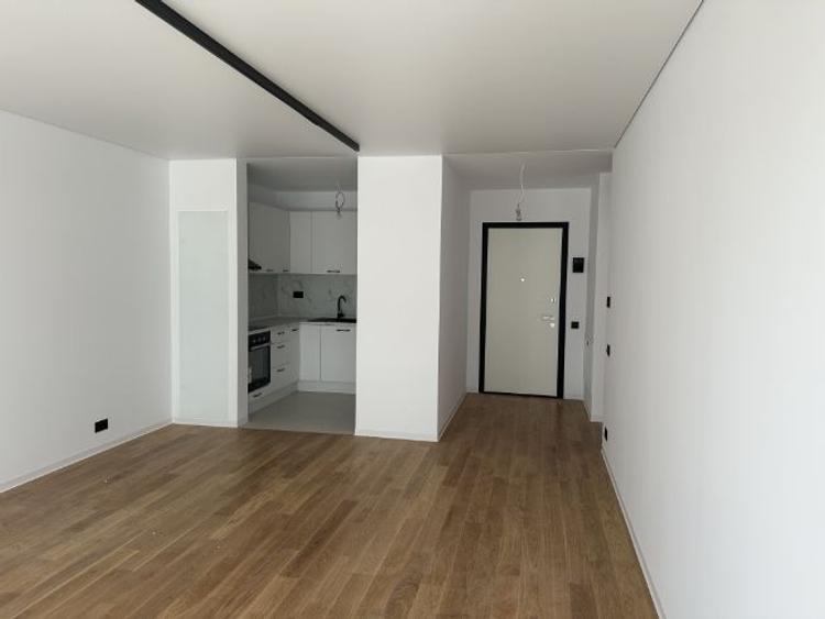 Apartament cu 2 camere semidecomandat în Aviației