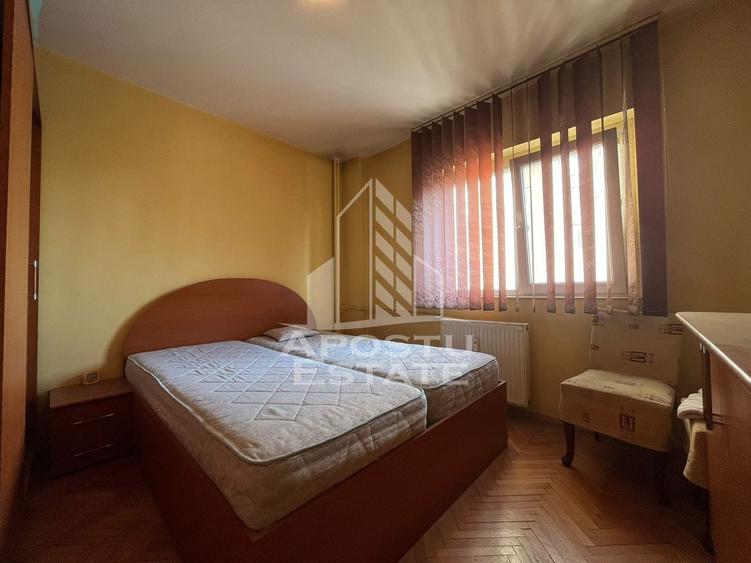 Apartament cu 4 camere decomandat, mobilat în Malul Mureșului