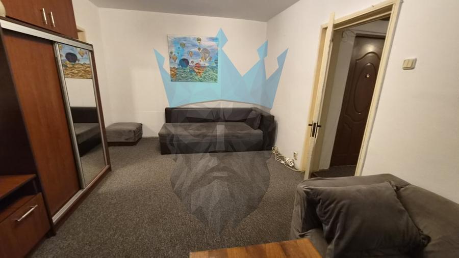 Apartament cu 3 camere decomandat, mobilat în Lujerului