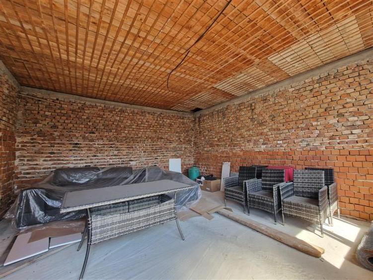 Casă individuală cu 4 camere cu Canalizare în Triaj