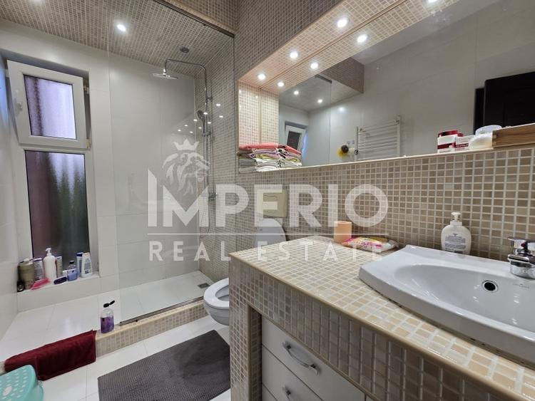 Casă individuală cu 5 camere cu Canalizare în Iris