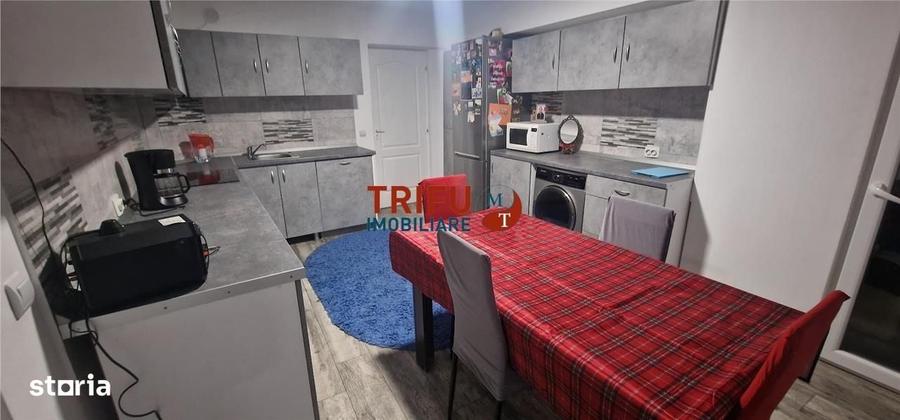 Apartament cu 4 camere decomandat în Central