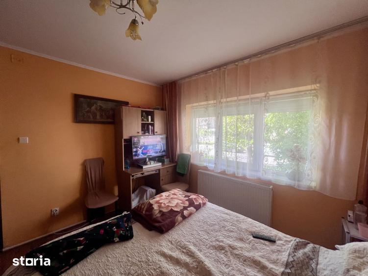 Apartament cu 3 camere decomandat în Soarelui