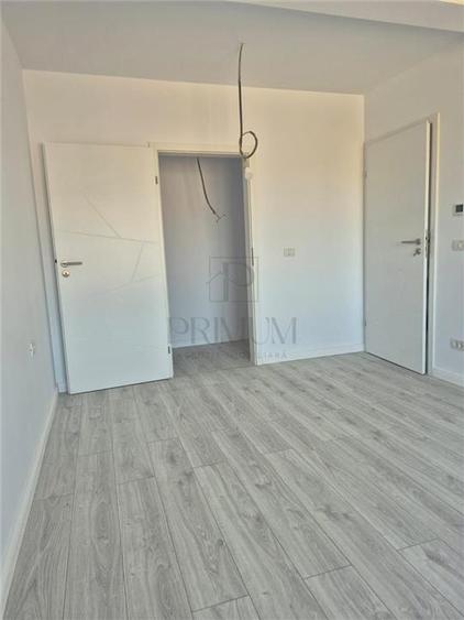 Duplex cu 4 camere cu Canalizare în Moșnița Nouă
