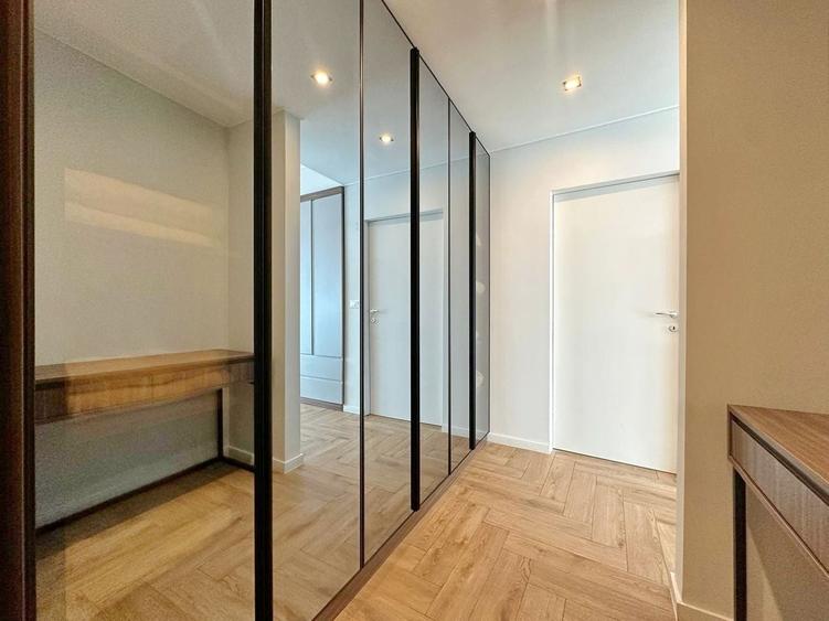Apartament cu 3 camere decomandat, mobilat în Central