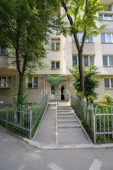 Garsonieră decomandată, mobilată în Dristor