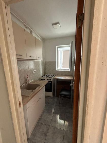 Apartament cu 2 camere semidecomandat în Alexandriei