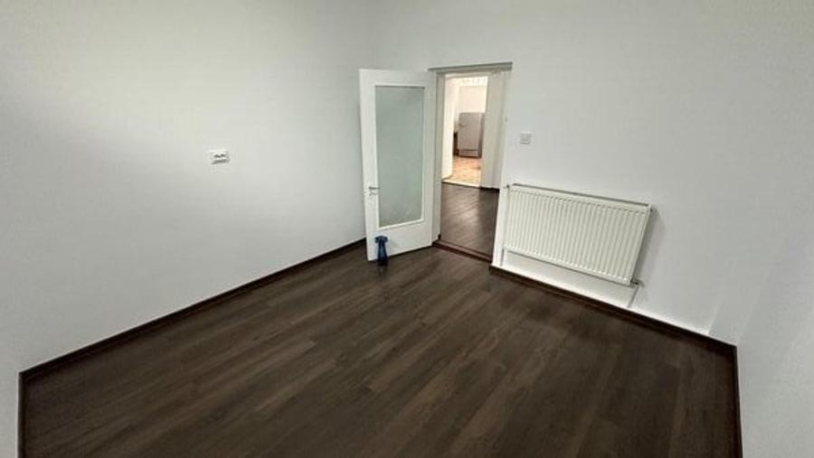 Casă cu 3 camere cu Teren 148 Mp în Colentina