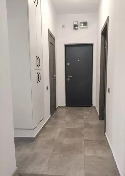 Apartament cu 3 camere semidecomandat, mobilat în Floreasca