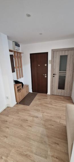 Apartament cu 2 camere decomandat în Nicolina