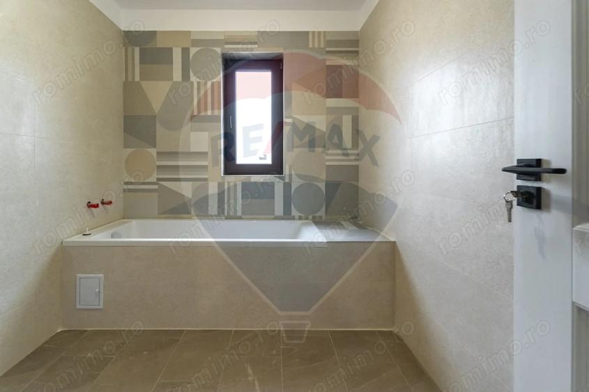 Casă cu 6 camere cu Teren 252 Mp în Tărlungeni